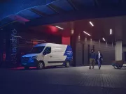 Renault Trucks Master E-Tech operating at night
