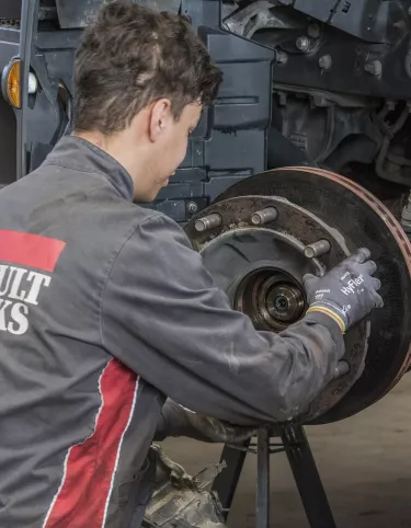 Lastvognsmekaniker hos Renault Trucks / Volvo Truck Center