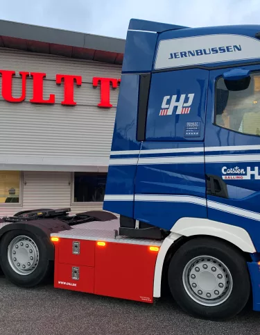 Renault T-High pusher til Vognmandsfirmaet Carsten Holm Jensen.