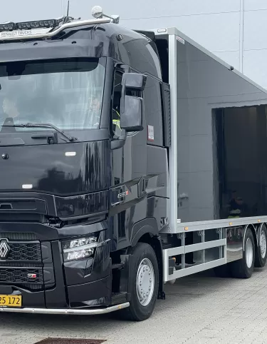 Flot sort T-High til Ny Fugl Phoenix